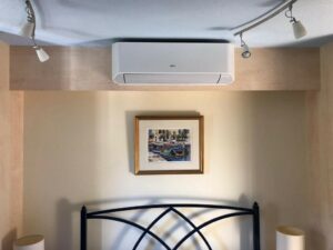 Wall Mounted Air Conditioning unit
